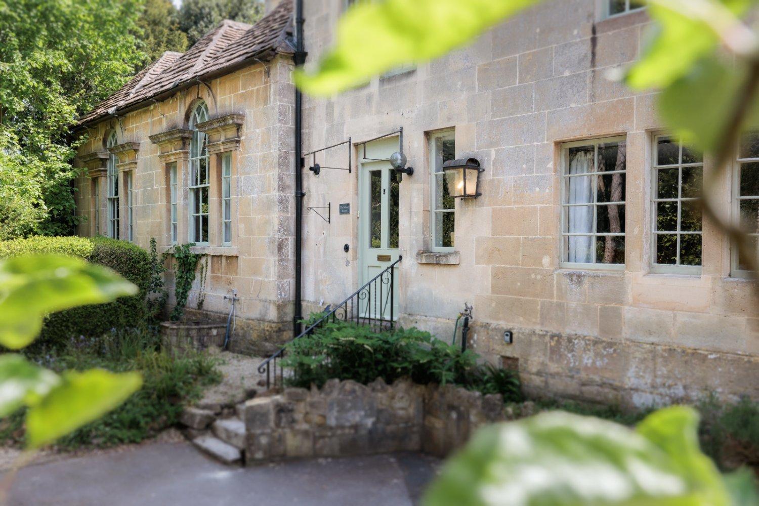 The Old School Rooms Beautiful Georgian Apartment, Sleeps 12 With Wifi And Parking, Near Bath Box  Eksteriør billede
